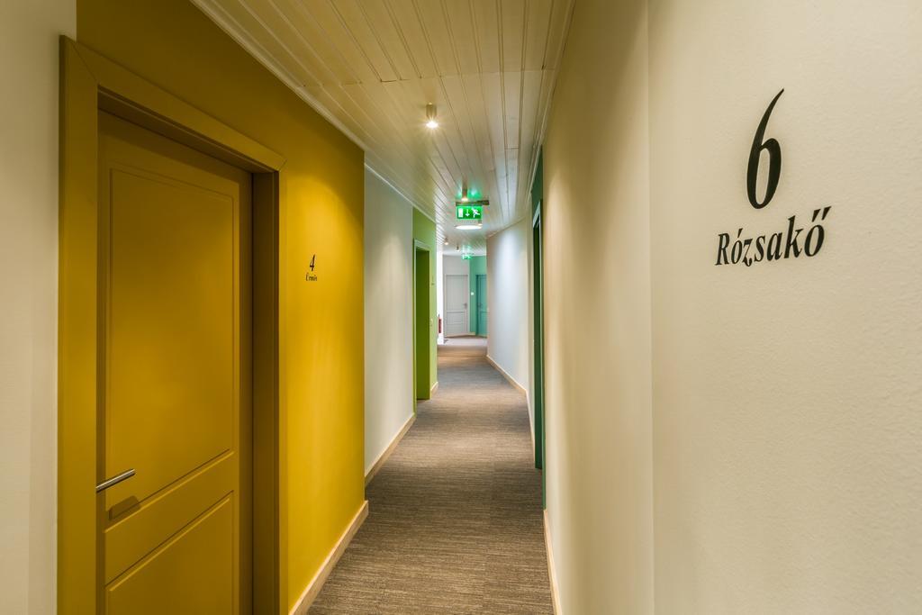 Borbaratok Panzio Hotel บาดัคชอยโตมาย ภายนอก รูปภาพ